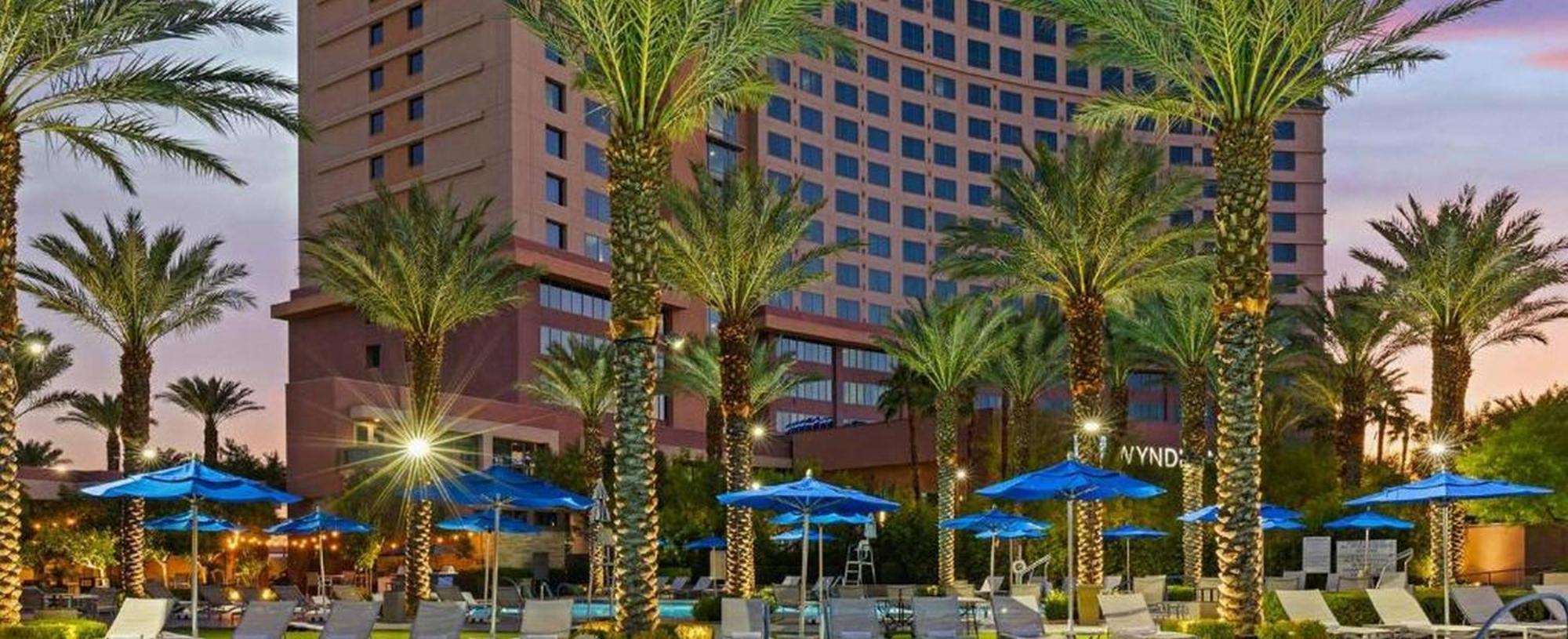 Vegas Desert Blue By Hellovacay Las Vegas